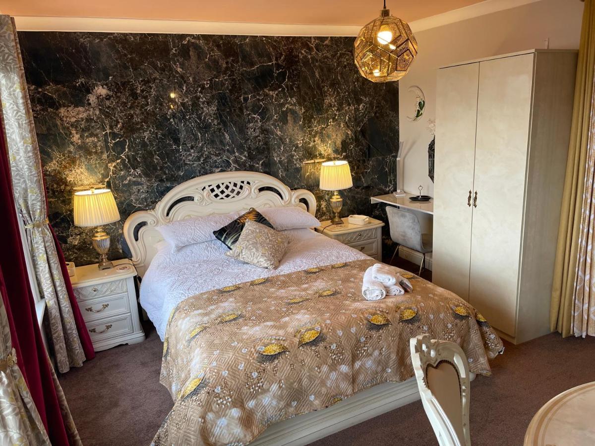 "The Italian" Seafront Apartment AEGON International Esterno foto