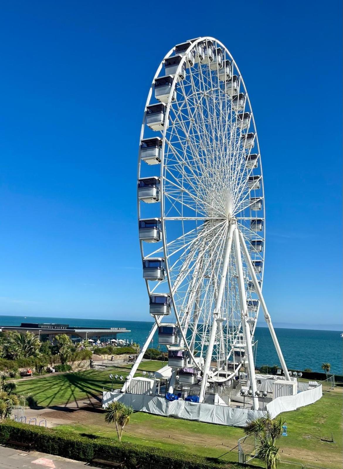"The Italian" Seafront Apartment AEGON International Esterno foto